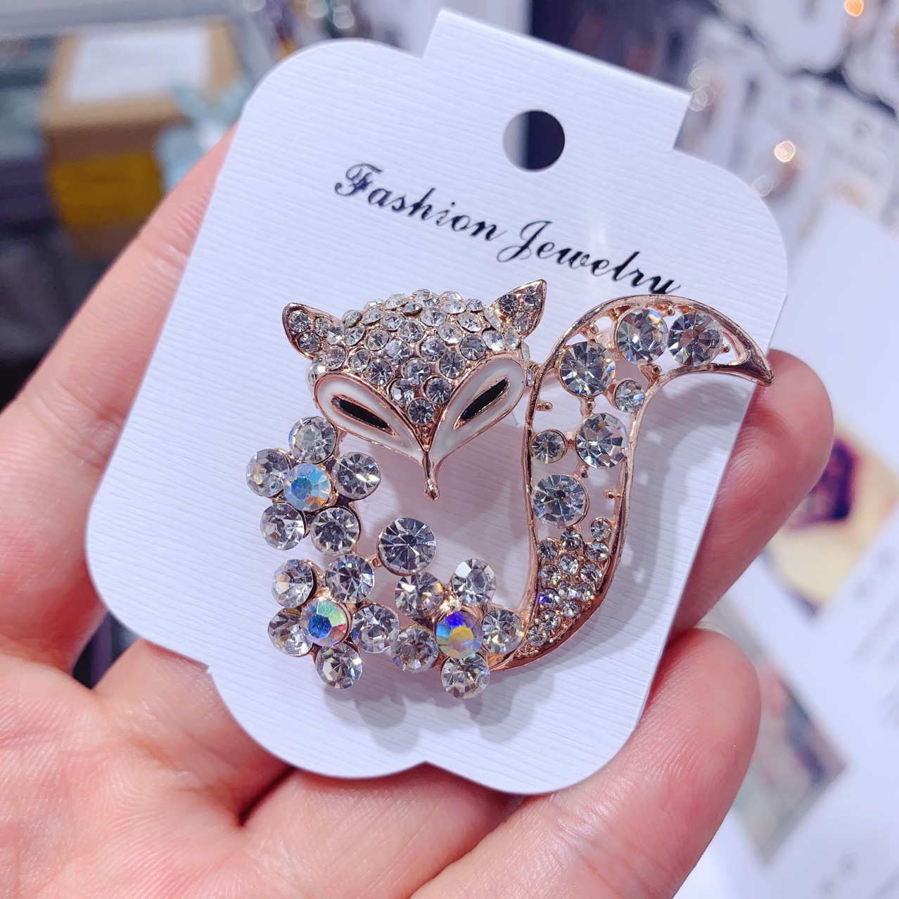 Ladies Brooch Women's Simple F - Women'S Fashion Essentials recension och pris