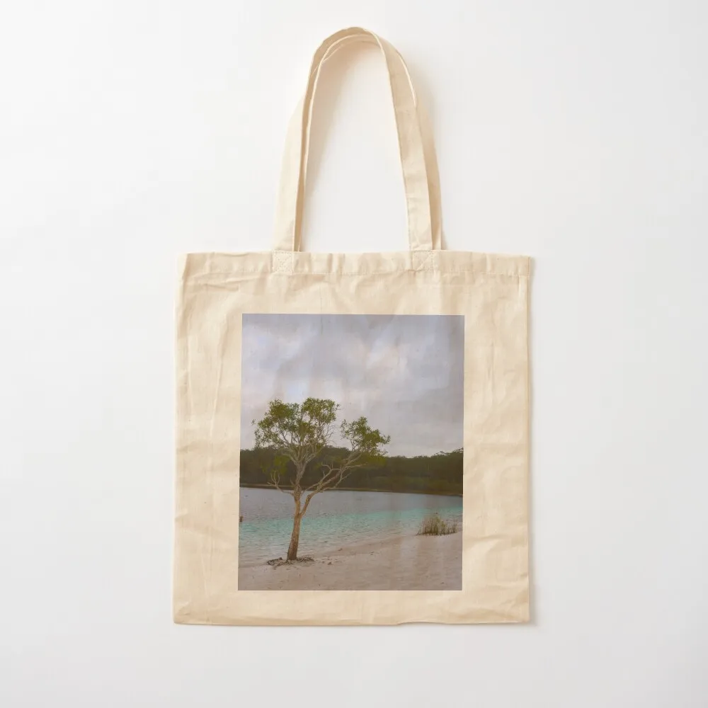 Tree at Lake Mackenzie, Fraser - Women'S Fashion Queensland recension och pris